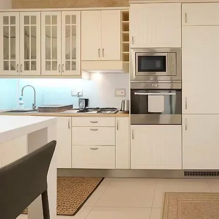 Cozy 1br Retreat In By Sf Homes Apartamento La Valeta
